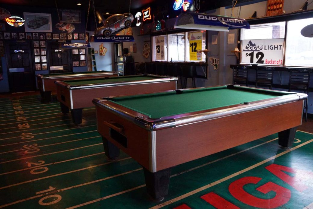 Coin Operated Pool Tables for Bars, Amusement Centers, Clubs